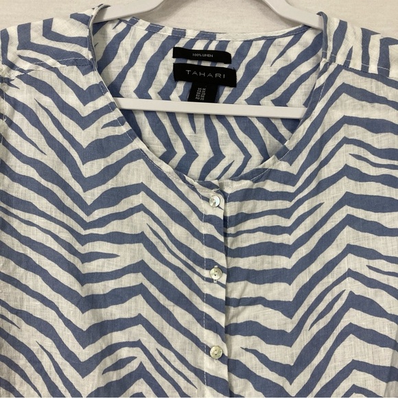 Tahari Blue White 100% Linen Rolled Tab Button Down size 1X - Picture 3 of 11